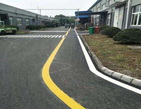 廠區道路劃線作用是什么，廠區道路劃線找誰？飛揚市政口碑好