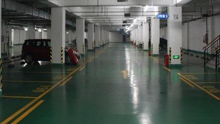 聚氨酯室內(nèi)停車場地坪需要具備哪些性能？有何優(yōu)勢