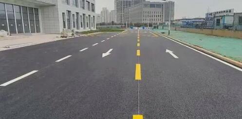 蘇州工廠劃線選專業團隊，抗壓耐磨有保障